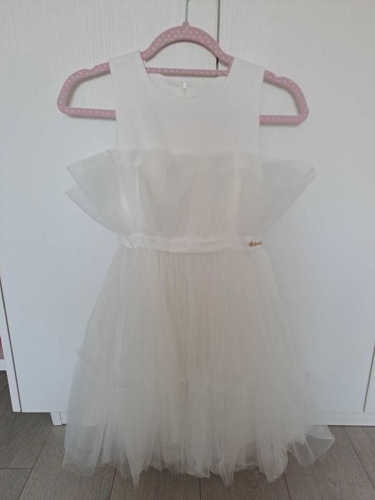 Бяла рокля Contrast