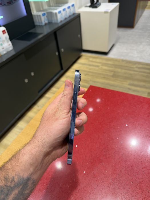Продам Iphone 13 Pro Max
