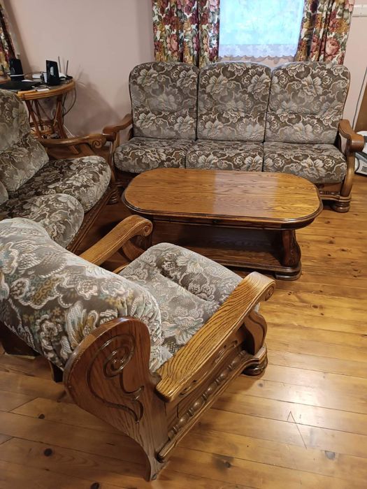 Холува гарнитура