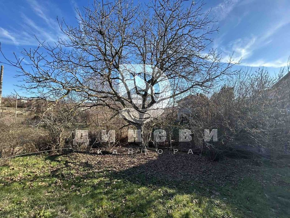 Къща в село Лозен