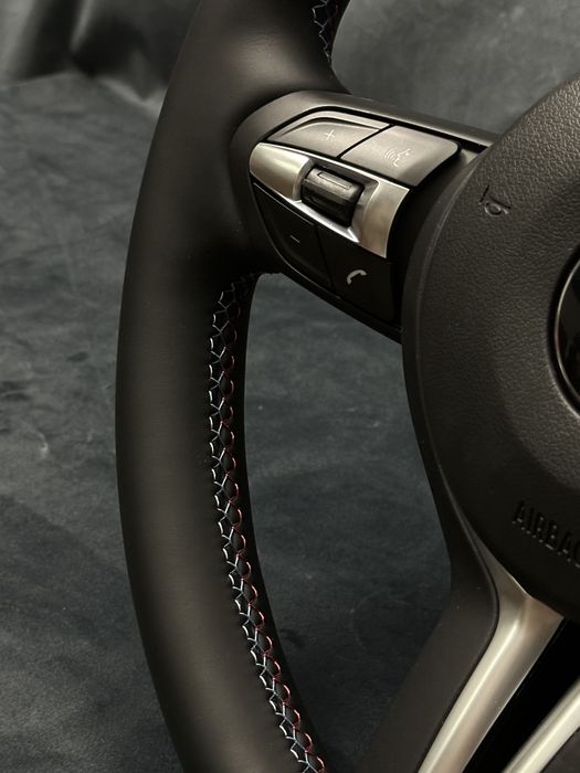 Volan M BMW F style compatibil cu seria E