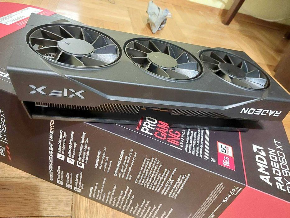 XFX SWIFT RX 9060 XT 16GB Triple Fan OC