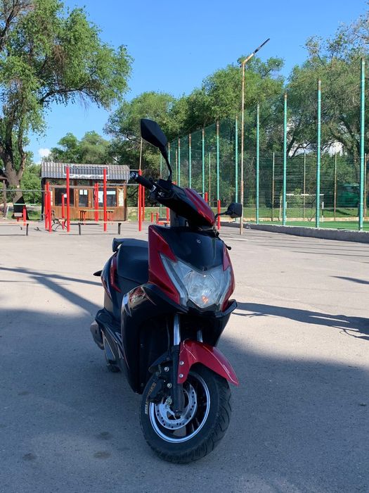Продам электроскутер срочно