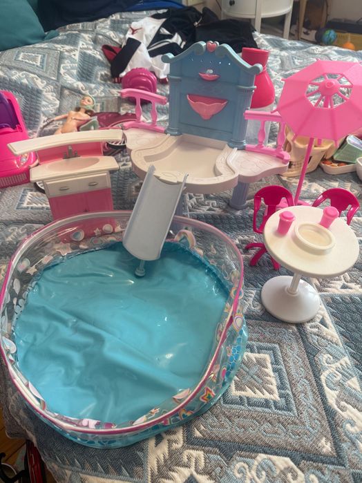 Басейн за кукли и аксесоари