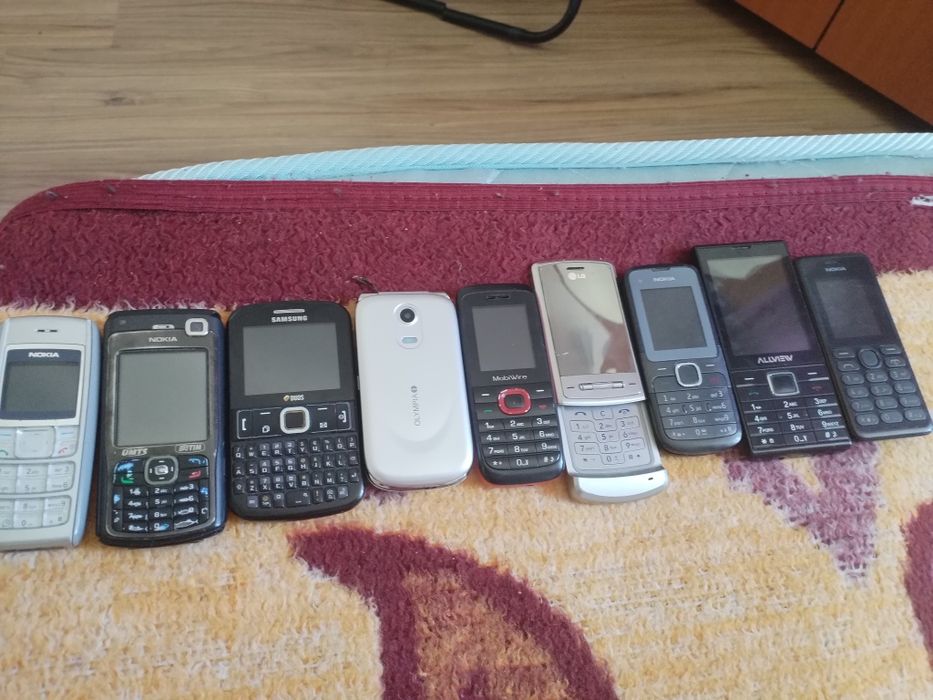 Vând telefoane vechi