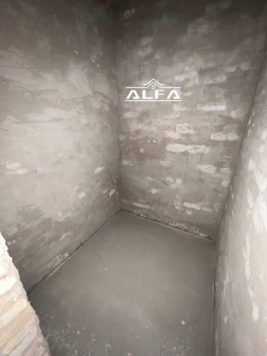 kvartira uy xonadon sotiladi  4 xonali 100 m2 5 qavat.5 qavatli  #102x