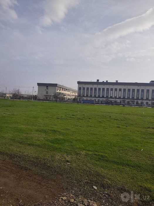 Ер Склад ёки ишлаб чикариш учун Иппадромга якин жой, Фура киради