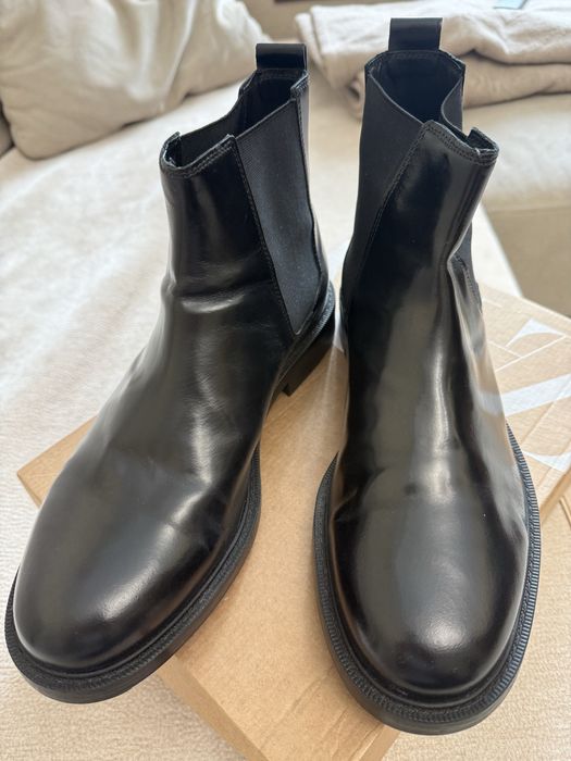Продам мужские ботнки челси Zara