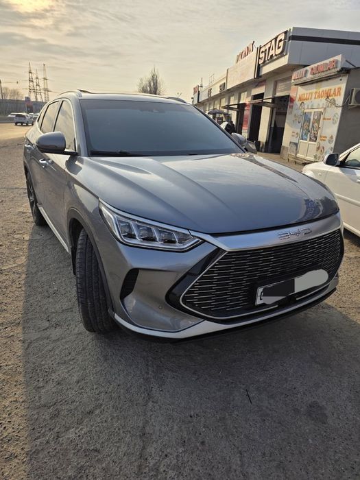 BYD song plus gibrid.2023