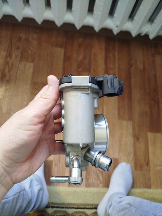 Дроссельная заслонка