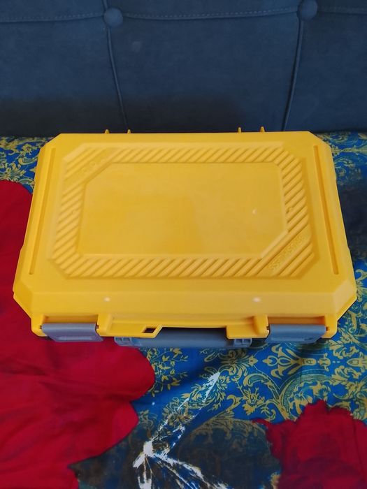 Продаю шуруповерты