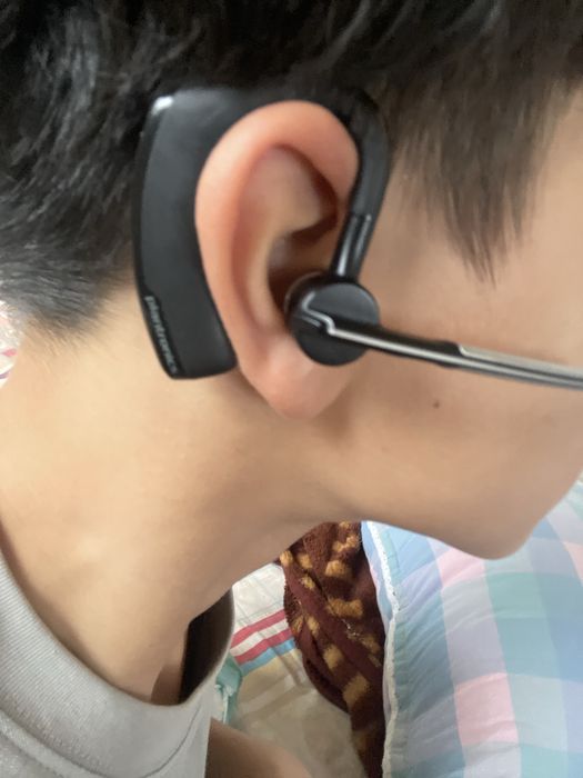 plantronics наушники беспроводные