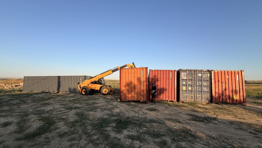 Containere maritime noi si second hand