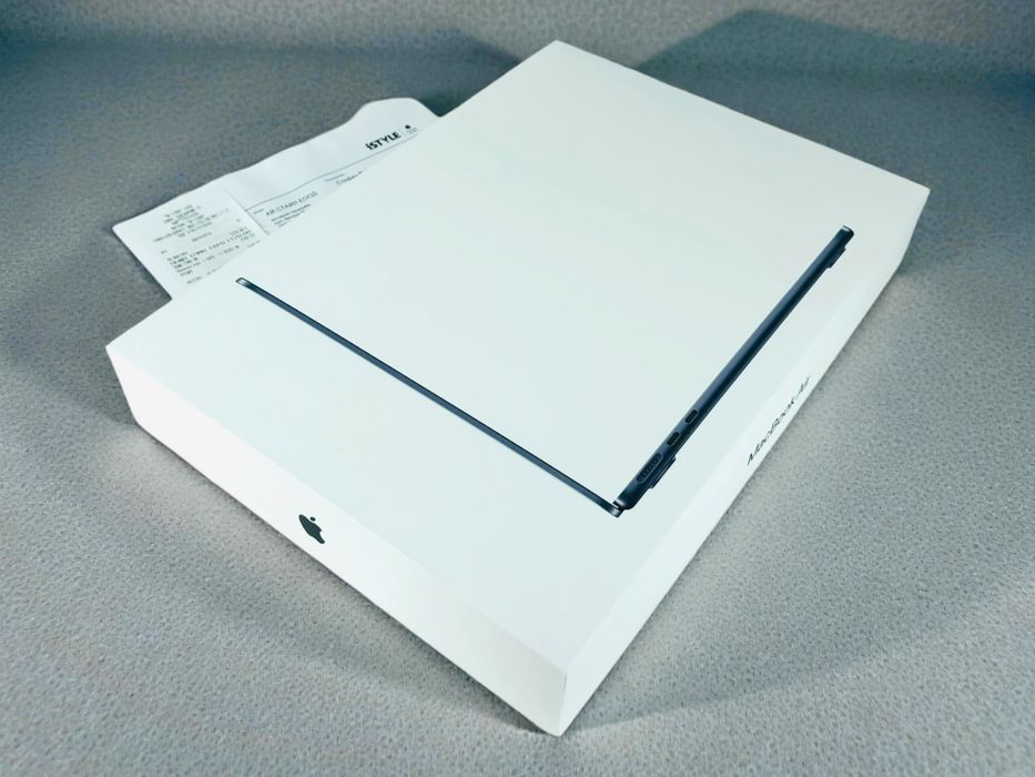 НОВ! Apple MacBook Air 13" M5 16RAM 512SSD Midnight Гаранция!
