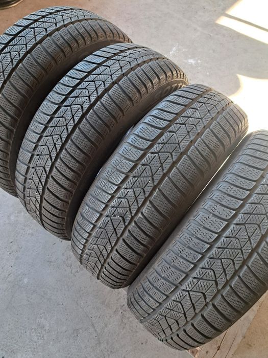 4 anvelope iarnă 205 60 r17 Pirelli