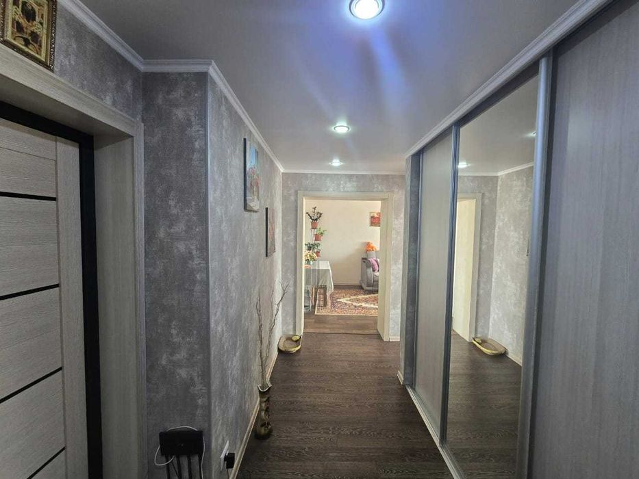 Продам 2 комнатную квартиру