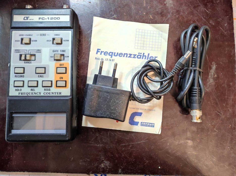 Продава се портативен честотомер за ремонт на мобилни телефони и др.