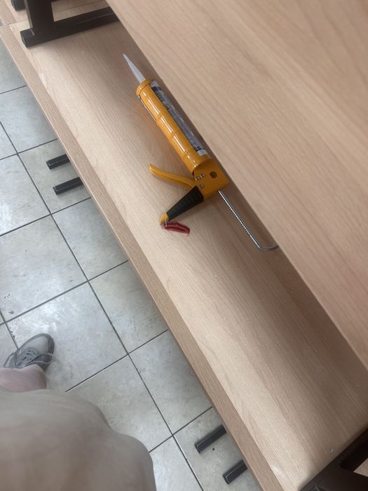 Продам парты школьные двухместные