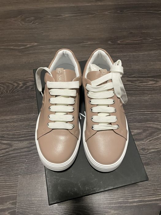 Vand incaltaminte dama Valentino