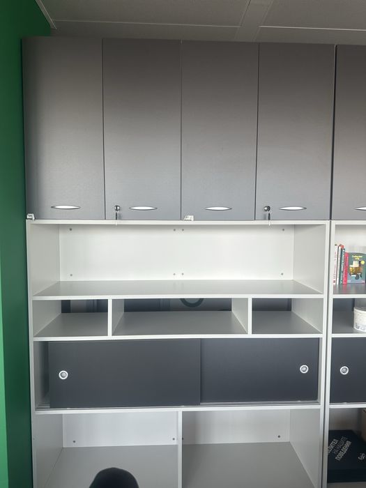 Шкафчета секции и бюра