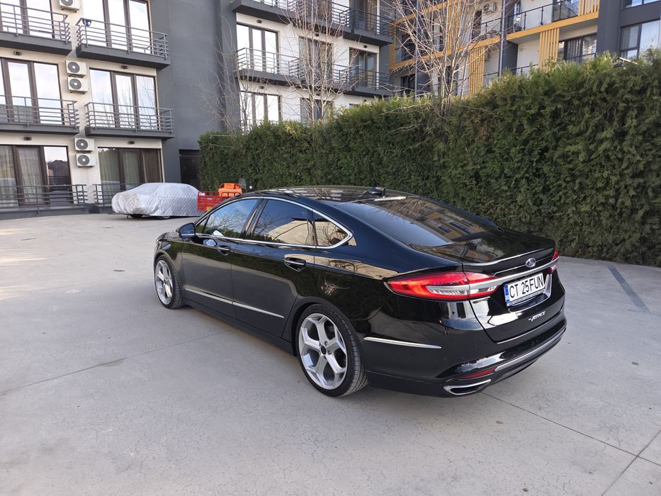 Ford Mondeo Vignale Hybrid 2020