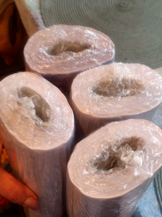 Продам обои новые 4 рулона