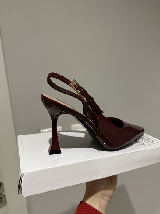 Нови! Дамски обувки на ток