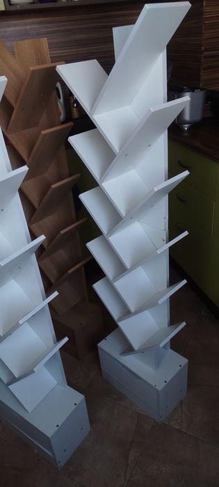 Библиотека / етажерка за книги