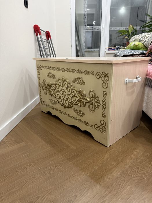 Сандық, сундук .   .