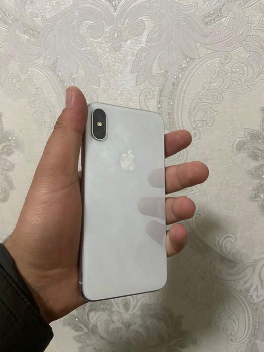 Apple iPhone X отлично