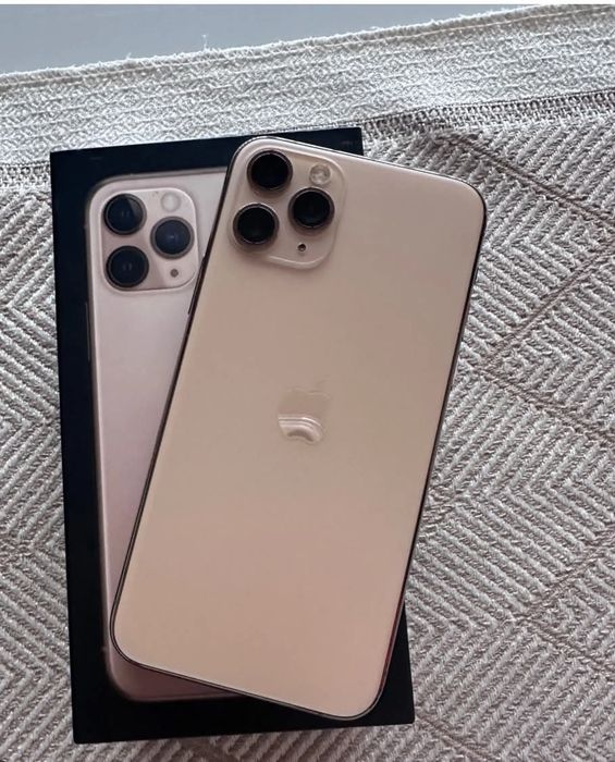 Продавам iPhone 11 pro gold