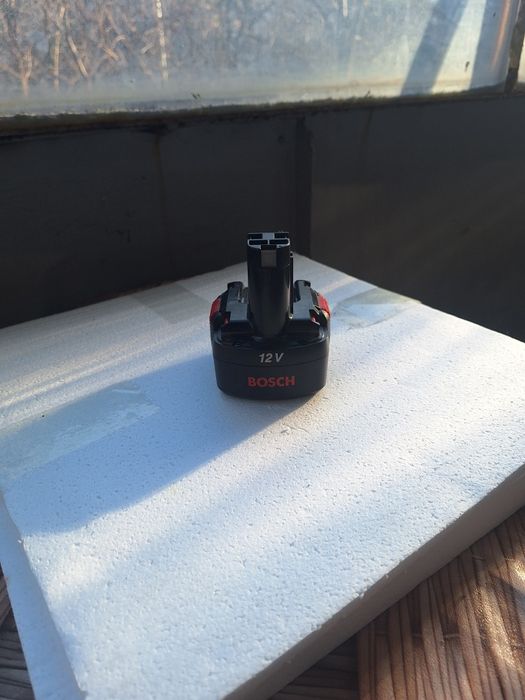 Винтоверт BOSH  със зарядно към него