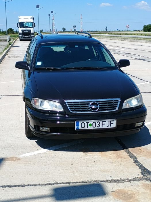 Vând Opel Omega 2.5 DTI AN 2003