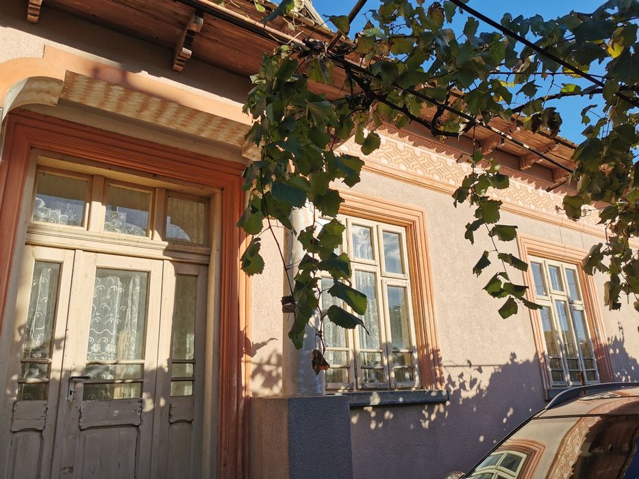 Casă 4 camere, baie, dependinte