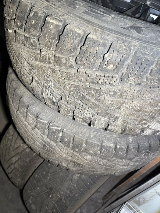 Продам шины 31x10 50 R15
