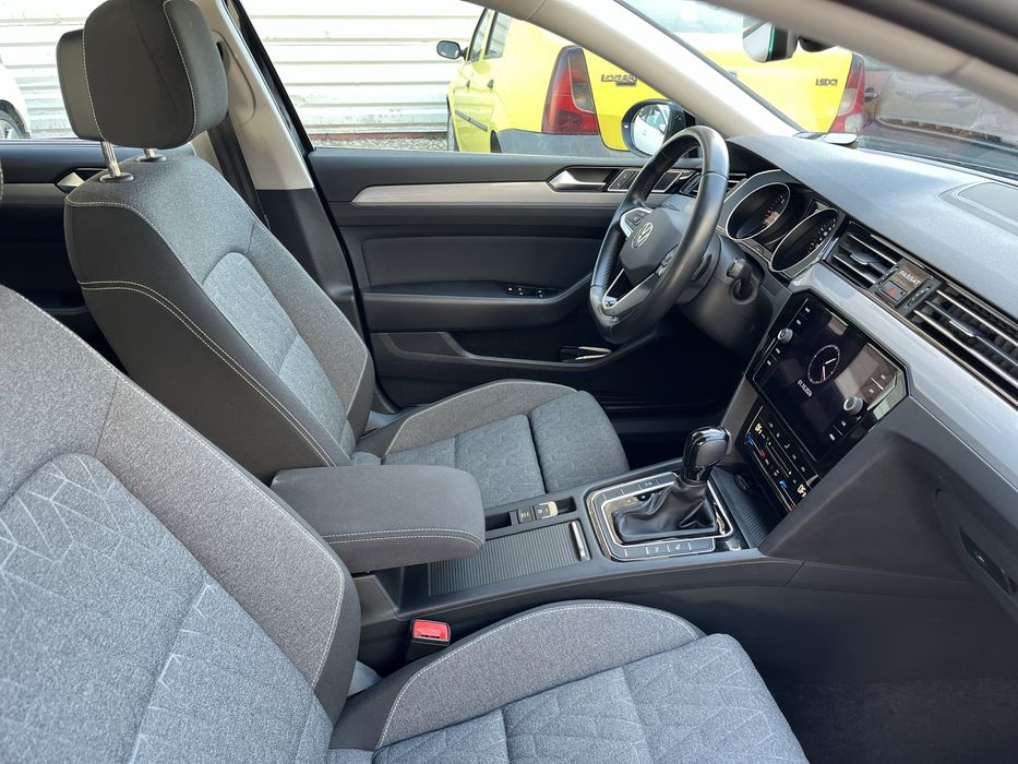 Volkswagen Passat 2.0 Diesel DSG navigatie scaune electrice camera marsarier senzori parcare faruri led