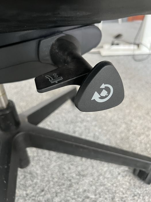 Офис сет-бюро с регулиране и стол - мебели