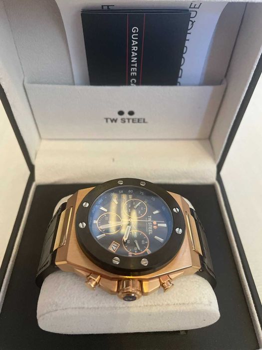 Часовник TW STEEL CEO TECH CE4084 45мм