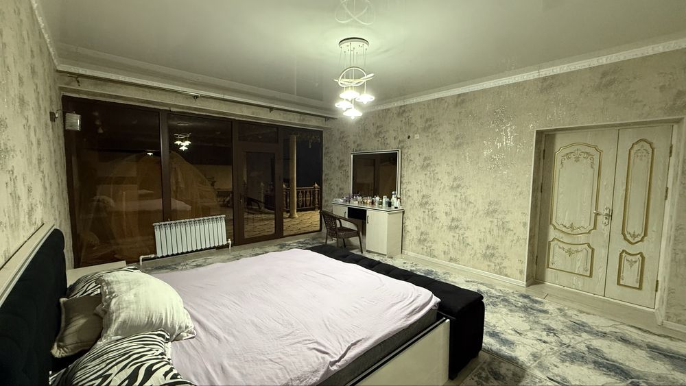 Продается дом,530кв,10 спальных комнат,подвал.