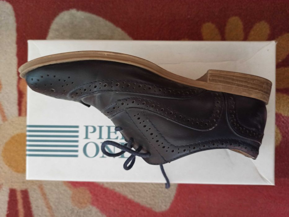 Oxford style, Обувки, внос от Англия, Оксфордски стил