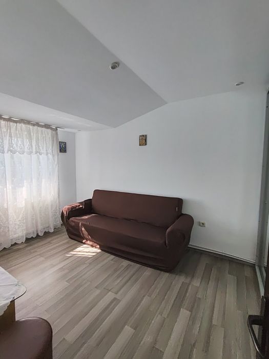 Vând apartament 2 camere lângă Hotel Kristall
