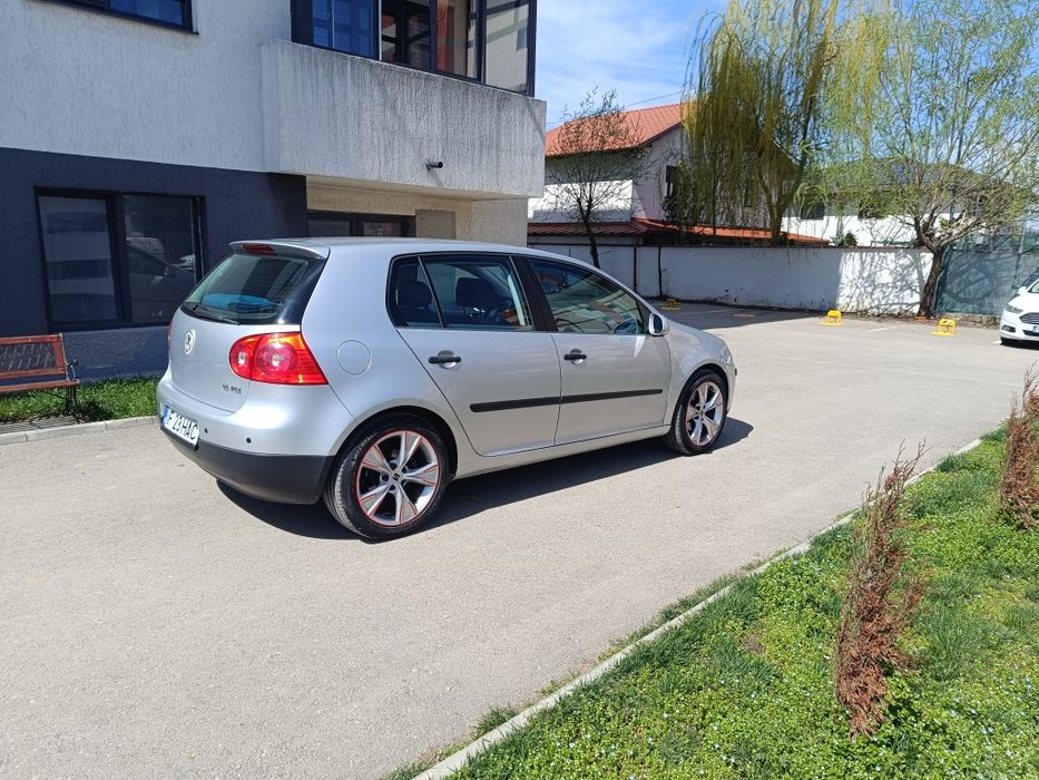 Vând golf 5 1.6 115 cp Automat.