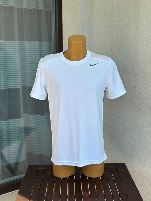 Мъжка спортна тениска Nike Dri-Fit - размер S, Отлично състояние
