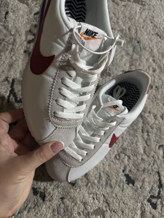 Продам кроссовки NIKE Cortez