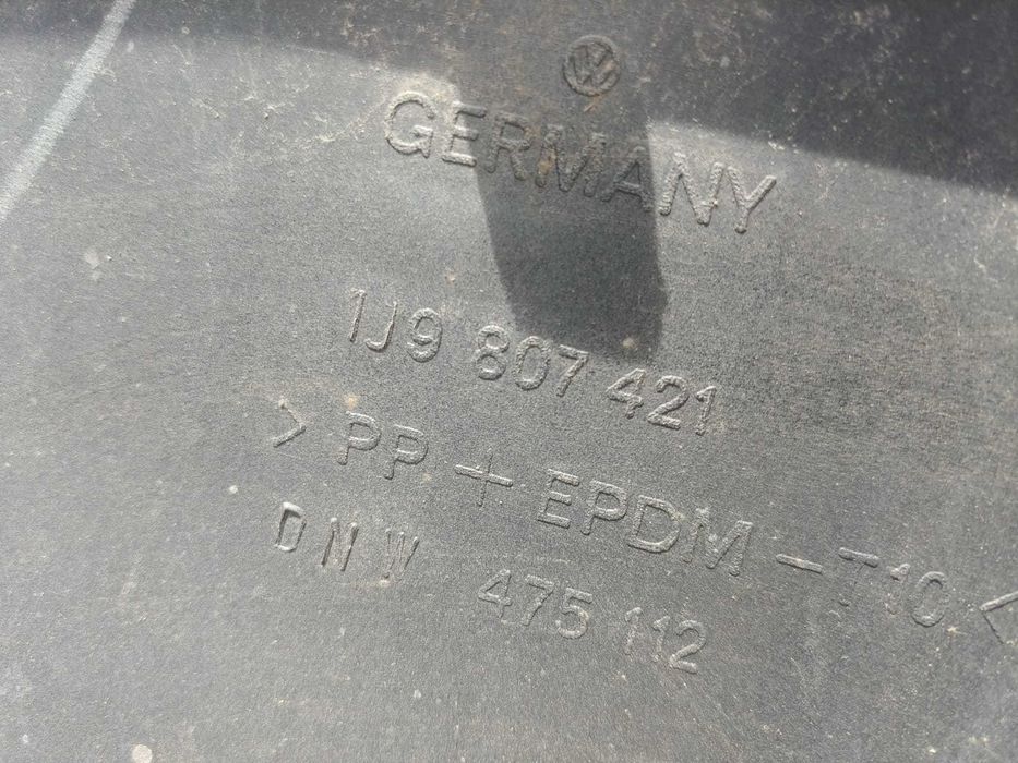 bara spate vw golf 4  break  1j9807421