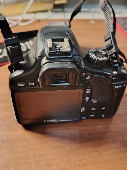 Canon EOS Rebel T2i (550D) срочно продаю