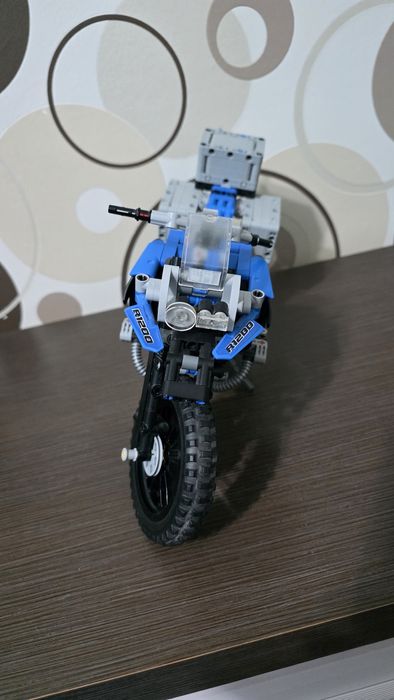 LEGO Technic 42063 BMW R 1200 GS Adventure - Ediție Aniversară - Orade