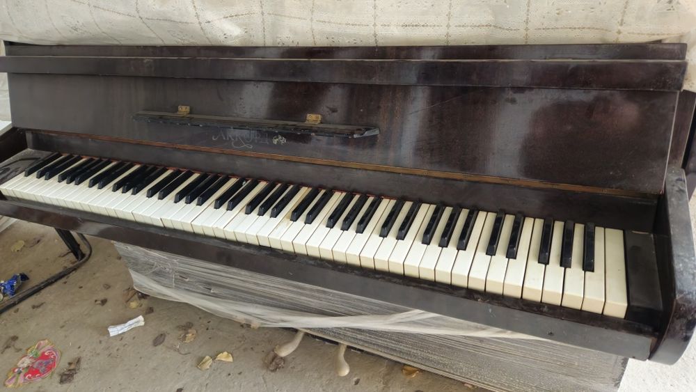 Пионино сотилади орзон бахода