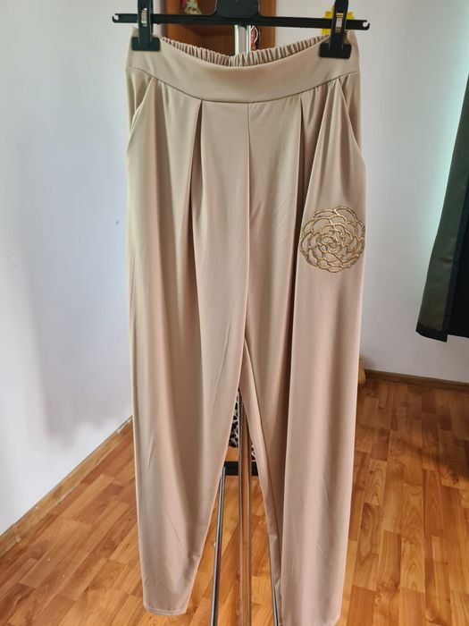 Compleu universal bej cu auriu