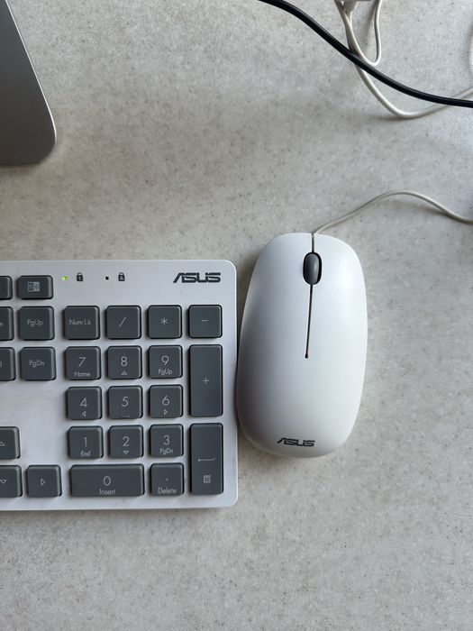 ASUS Моноблок 23.8
